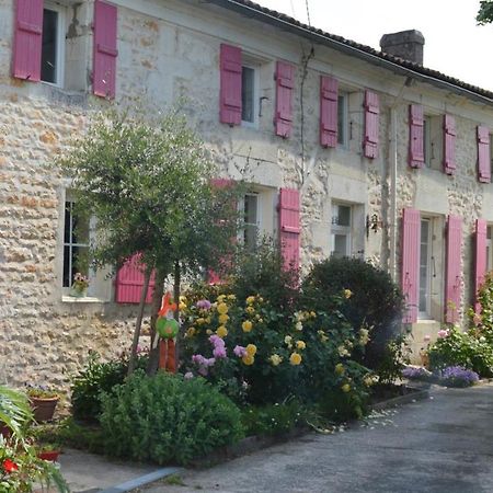 La Pastorale Acomodação com café da manhã Beurlay Exterior foto