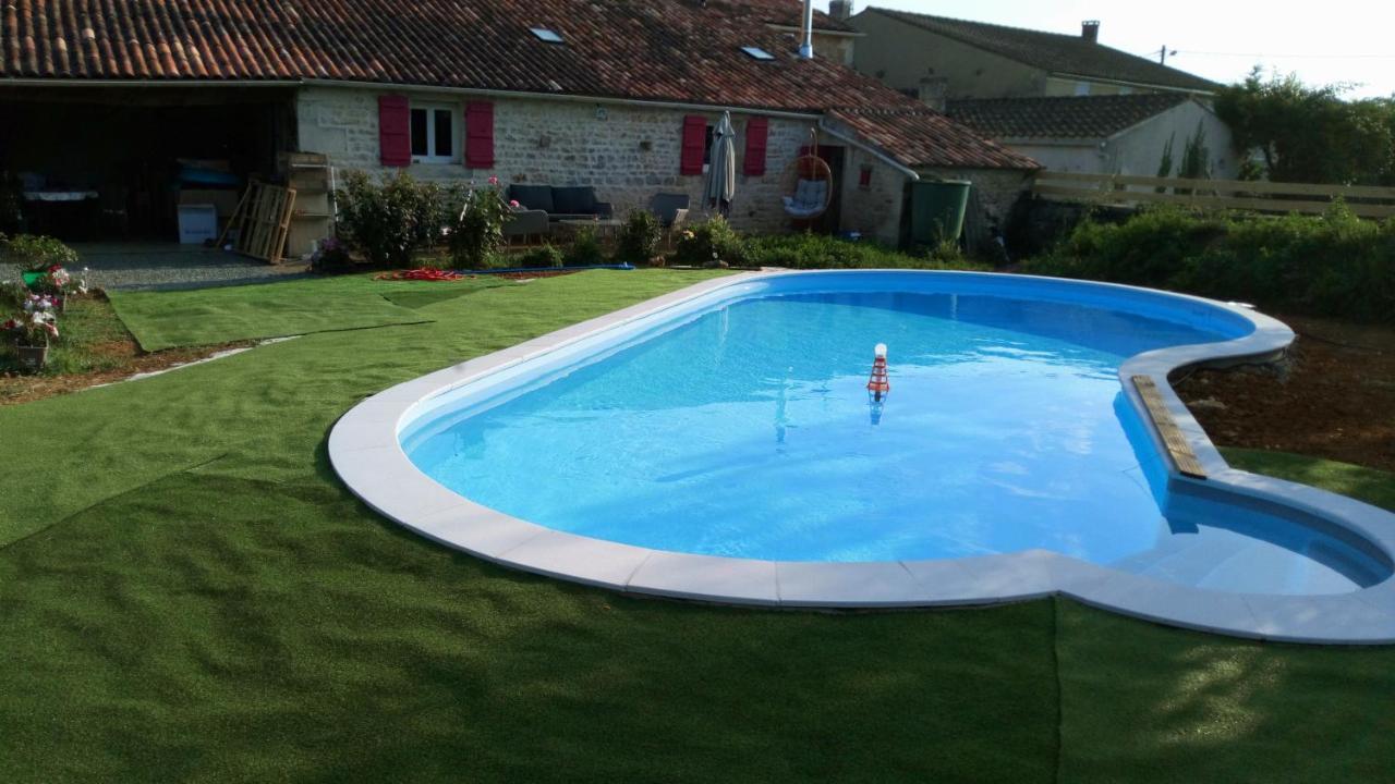La Pastorale Acomodação com café da manhã Beurlay Exterior foto